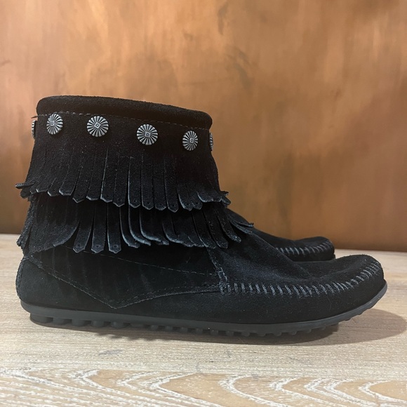 Minnetonka - Black Zip Western Bootie - Picture 4 of 5